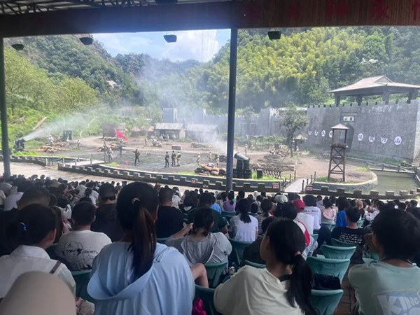 施貝安阜陽(yáng)地區(qū)VIP皖西親水之旅7.jpg 施貝安阜陽(yáng)地區(qū)VIP皖西親水之旅7.jpg